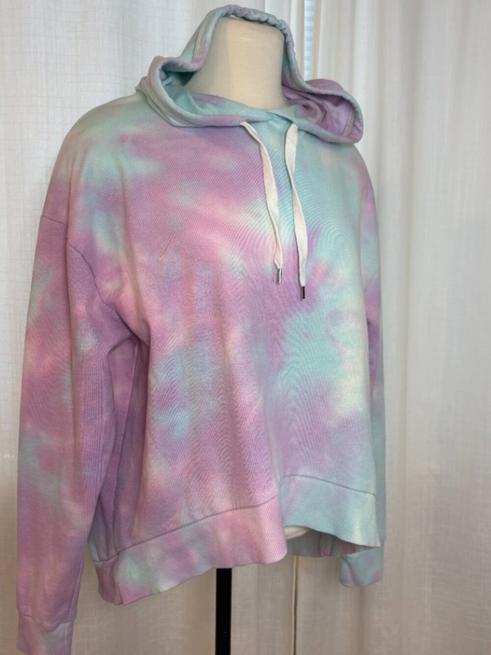 Wild Fable Pastel Tie Dye Hoodie - Boxy Fit - Picture 7 of 9